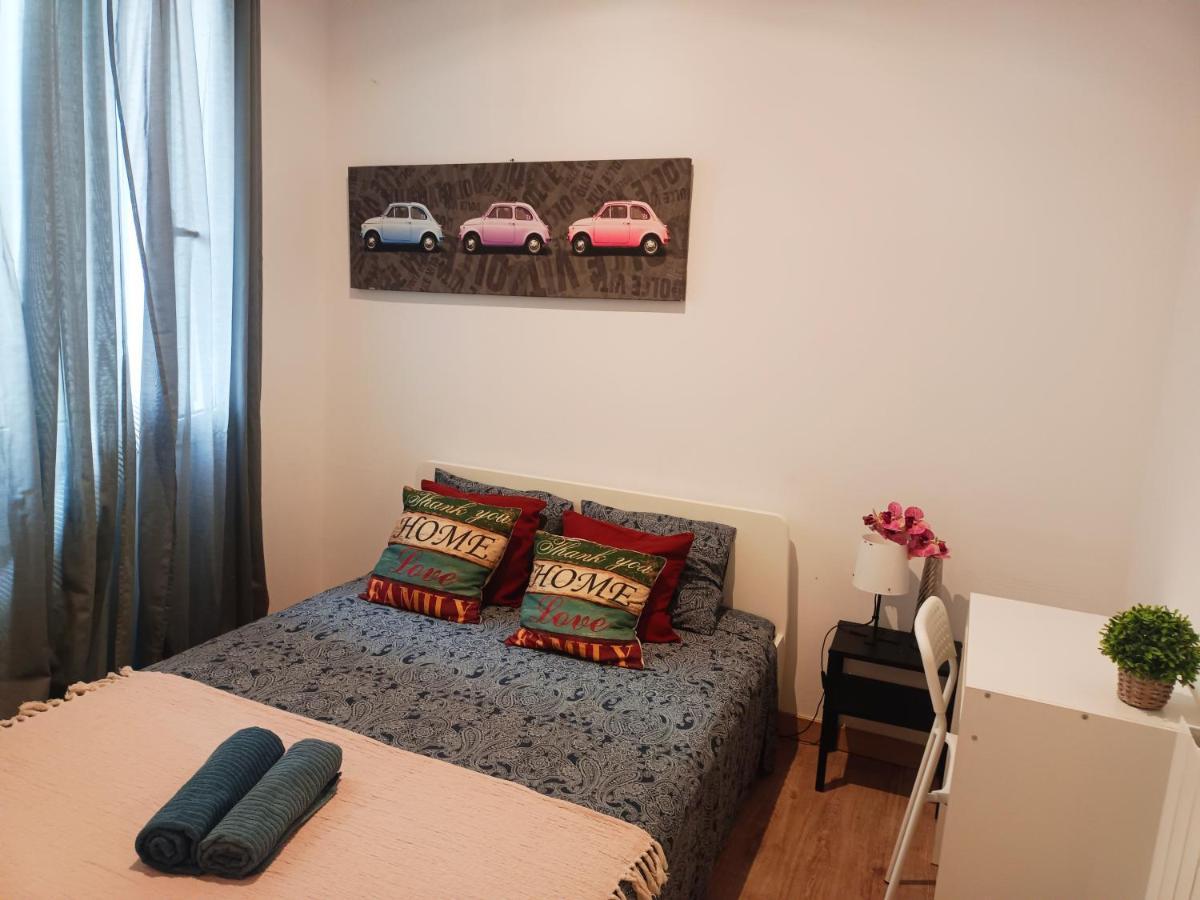 Private Rooms In Born Barcelona Exterior foto